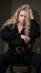 CharlotteKerti Public Immagine  3