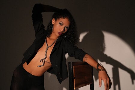 reshi_hevss ✨You can tell when you love what you do✨ Poză 3