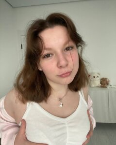 TamekiaSamii snow-white Pic 2