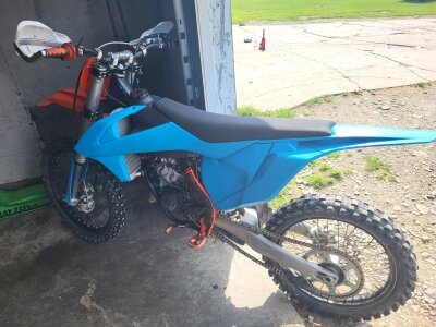 Footlover89895 Public Pic 5