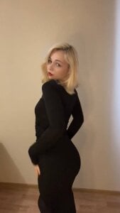 ElenaMonroemy figure in a dress 🍑图片