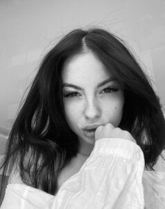 JackieMoonn For you Pic 4