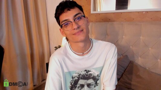 Wall_ee- jul Poză 3