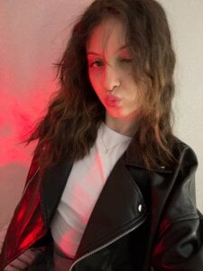 LouiseChavez kind of love صورة واحدة|LouiseChavez kind of love صورتان|LouiseChavez kind of love  2 صور|LouiseChavez kind of love  2 صورة