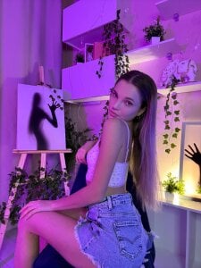 JulieLupo Naughty Εικόνα 2