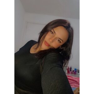 isa_rose_hh Public Pic