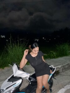 Iris_Hilton Public Pic