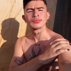 Star_blaze It's not just words that speak, looks do too. Pic