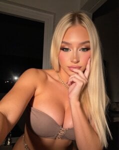 Skye_Bankes Public Pic