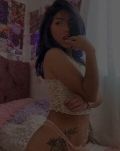 natalie_jaensen nat  4টি ছবি