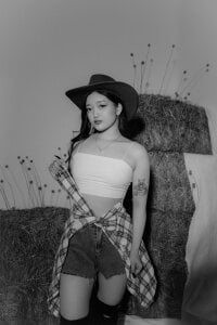 FreyaRaya black & white Pic 3