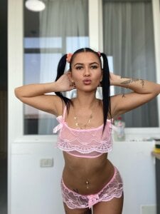 QueenSarah Public Pic