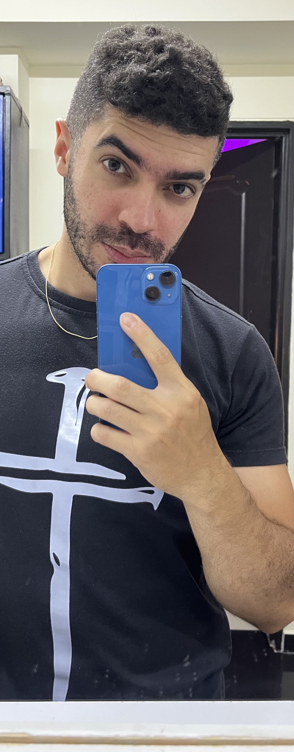 AxelThompson_ Trending Pic 2428