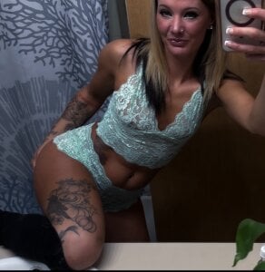 prettyinkdsiren seafoam blue lace Pic 2