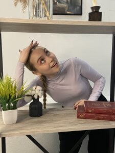 SuzanLybrand Public  9টি ছবি