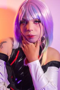 Lucy of cyberpunk🩷🩷 de Kaoriabyss_  6 Imagens