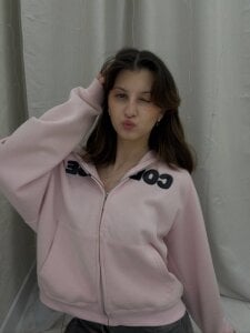 LouiseChavez journey😊 รูป 