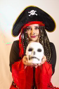 _Linoshka_1 Pirate with license to sin🦜🏴‍☠️ Pic 3