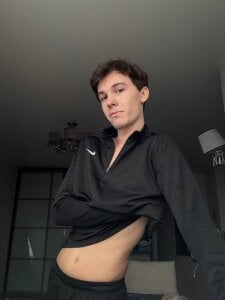 Jeremy1Scott The Warm-Up Pic 4