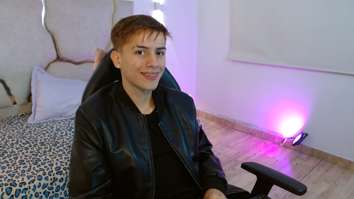 EVAN_TAY Trending Pic 5838