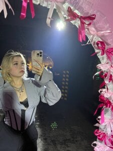 HevenlyRose Public Pic 2