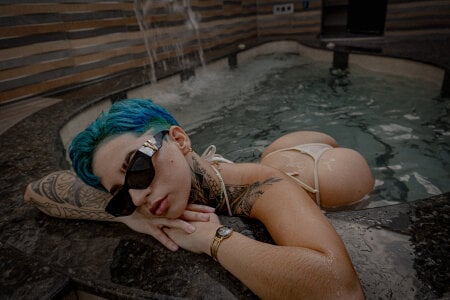 AliceShazaham_ itsme Εικόνα 4