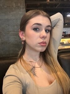 elisabatbact hehehe Pic 3