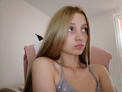 Molly_Mavis Public Pic 3