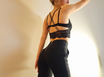 AlysiaSun_ Strictly for u... Maybe Pic 3