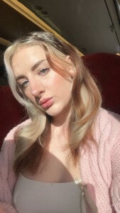SunflowerDoll Public Pic 4