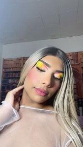 caribbean_passion_ Nice makeup 🌈🌈🌈 Pic