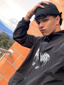 JamesDreams One day in my best friend’s house Pic