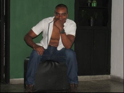 Eric_Black_Athletic Public Pic 4