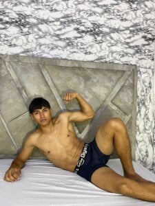 IsaacLewis's XXX Nude Photo 5