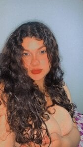 CurvyyBoobs_ Public Pic 2