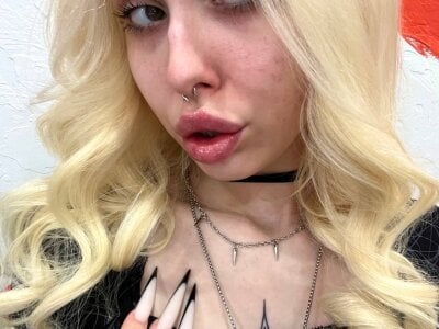 goth__tv my lips < 3 Billede 3