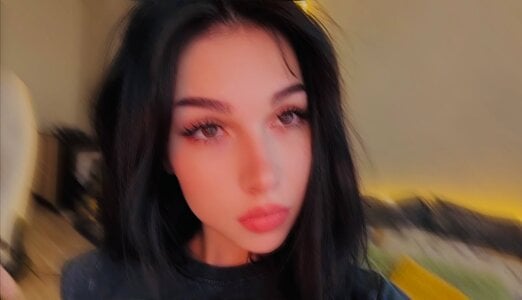 DramaQueennn_ Public Pic 3