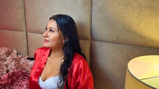 Mila-Novak sexy with my red bathrobe  3. fénykép