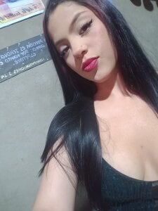 Juliana_hot_ Public Pic 4