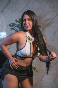 lara_giraldo sexy stewardess Pic 3