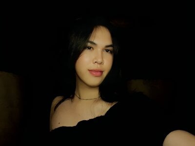 Luminous_Luxe Its me karinaa Pic 2