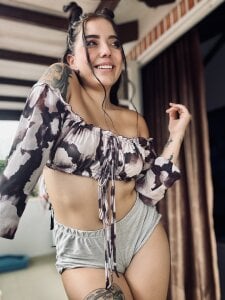 sarah_and_taylor A FLOWER FOR SARAH 🌺 Foto