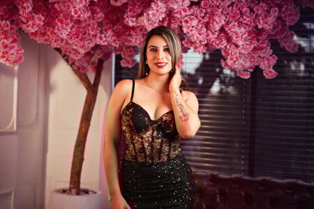 may_wood come closer, feel the touch of my skin 사진 2