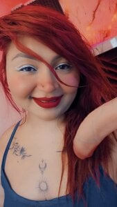 Halleyrosse If you love bold girls, you’re in the right room 😈🔥 Deep vibes activated… don’t look away 🤤💦 Foto 3