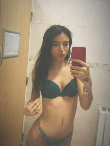 Join Nippy420x Live Sex Chat - Profiles, Reviews, & Porn