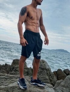 HOTWOLF_MILFCELESTEBIGASS 💪🏽😏 Pic 3