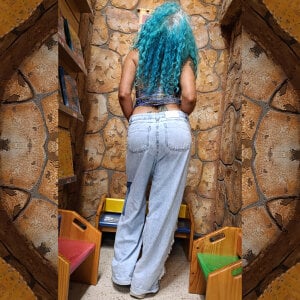 freyadevil333 Downtown in the city, visiting Panamericana: books 📚, history 📖, yoga sculptures 🧘‍♀️, and paste Poză 4