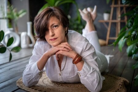 Vivian_Violet_ in white Immagine  7