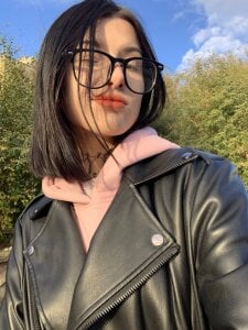 LeonaHinnesPublic Bild 3