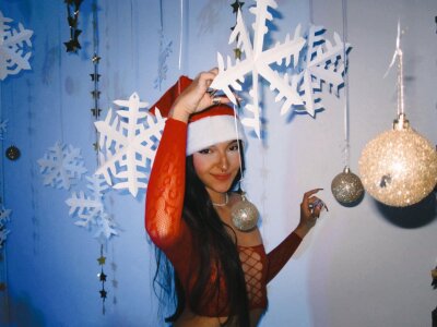 Jenn_Owens ❄🤍CHRISTMAS❄🤍 Pic 4